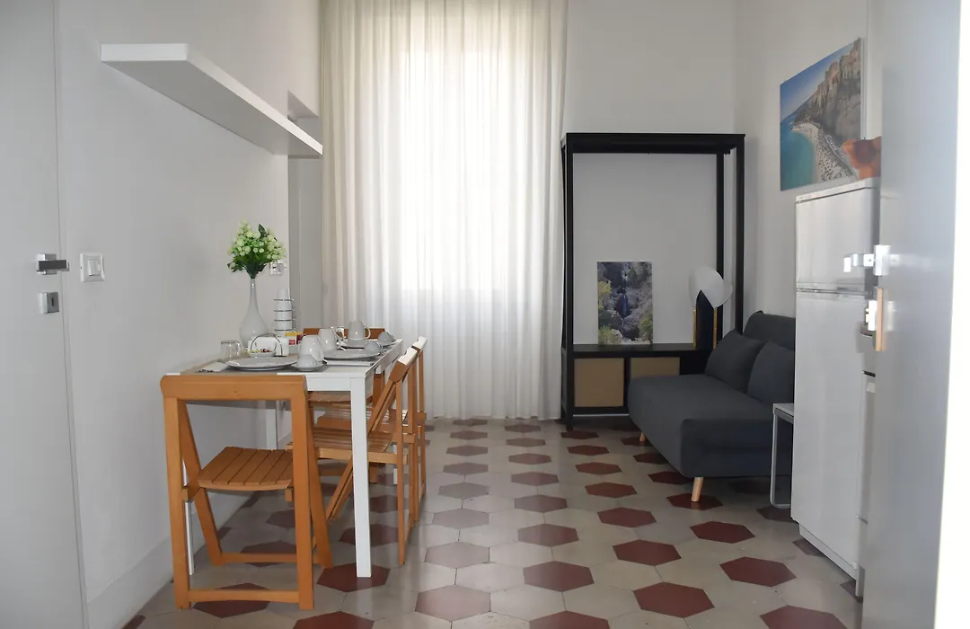 Rhegion B&B-1